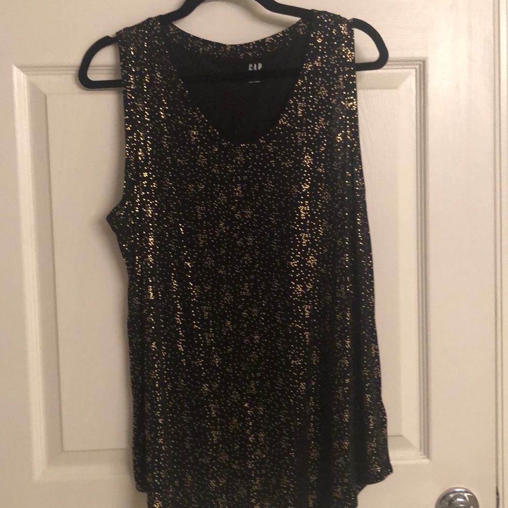NWOT Gap top black with gold dots - Large